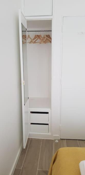 Apartamento Muito Central - 300 Metros Da Praia Apartment Коста да Капарика Екстериор снимка
