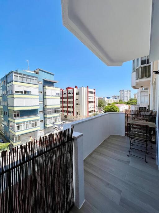 Apartamento Muito Central - 300 Metros Da Praia Apartment Коста да Капарика Екстериор снимка