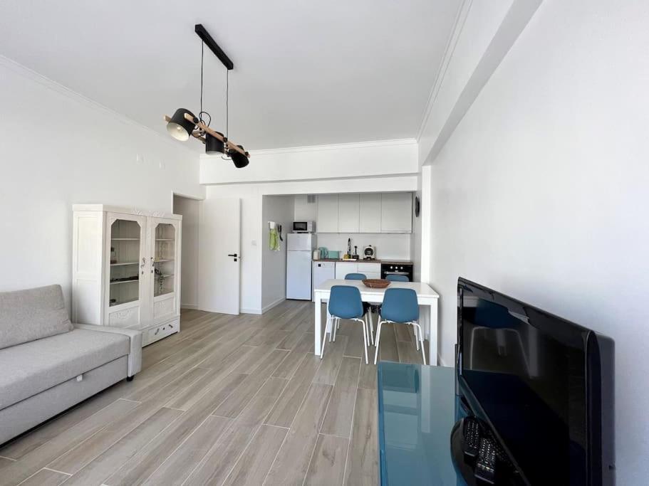 Apartamento Muito Central - 300 Metros Da Praia Apartment Коста да Капарика Екстериор снимка